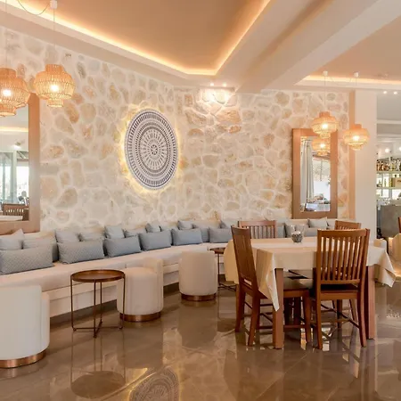 Romantic Getaway In With Pool Appartement Gerakini