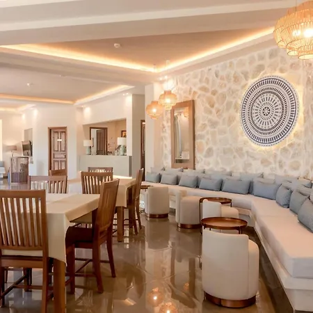 Romantic Getaway In With Pool *