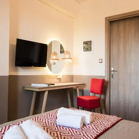 Romantic Getaway In With Pool Appartement Gerakini